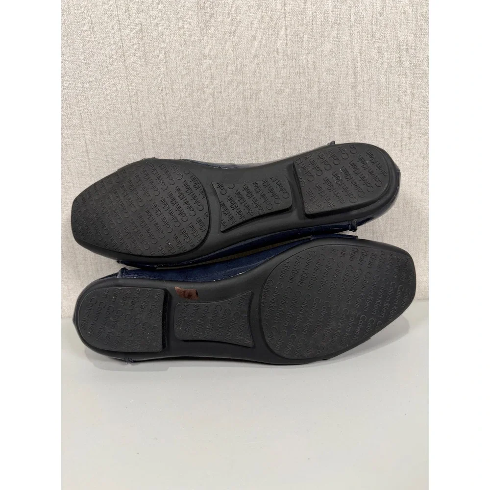 CALVIN KLEIN (MONET TUMBLED PATENT) NAVY PATENT LOAFER Size 8.5 medium